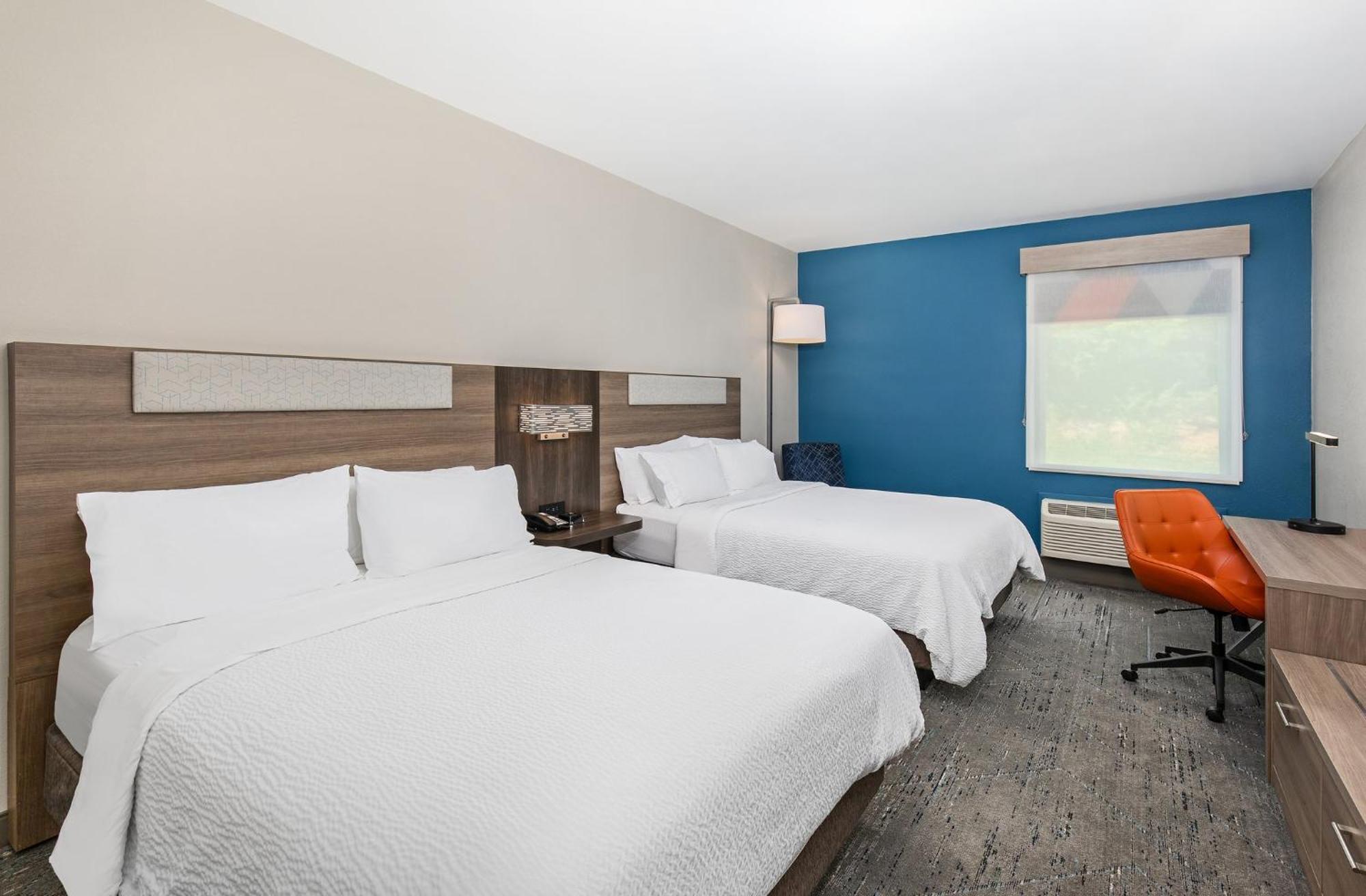 Express Waverly By Ihg Hotel 2*