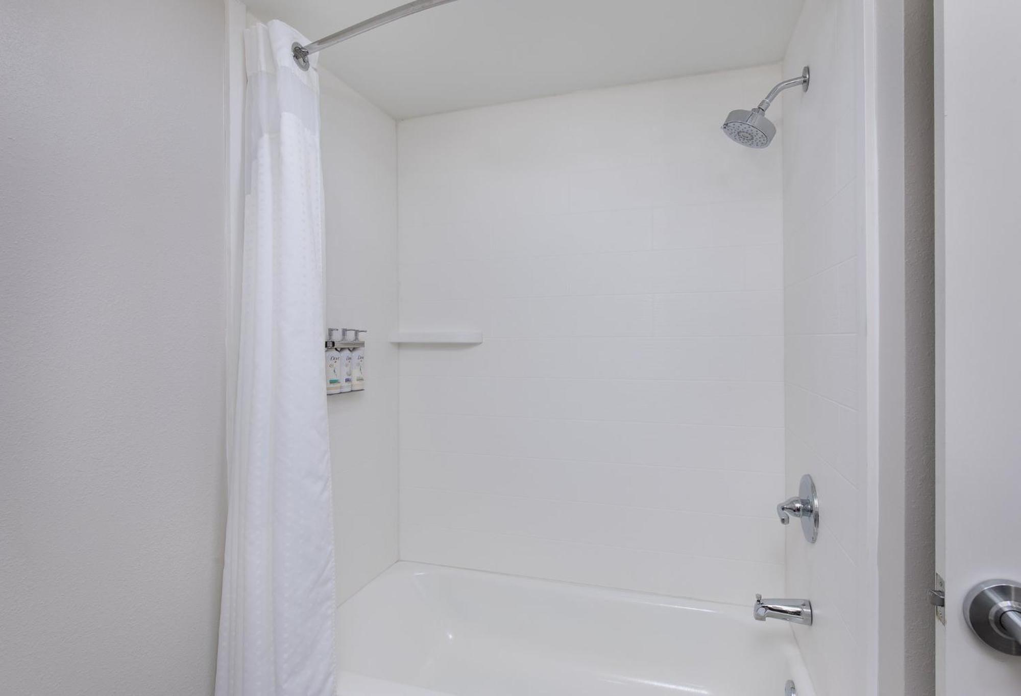 Express Waverly By Ihg 2* Hurricane Mills