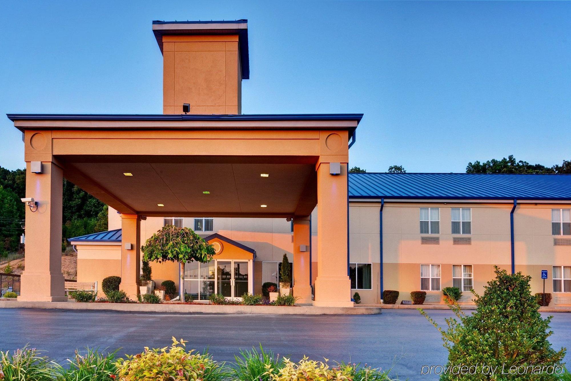 Express Waverly By Ihg Hotel