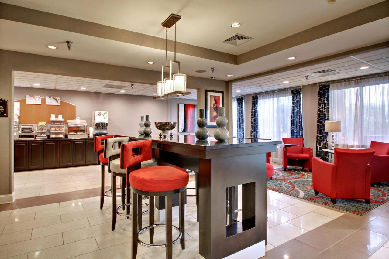 Express Waverly By Ihg 2* Hurricane Mills