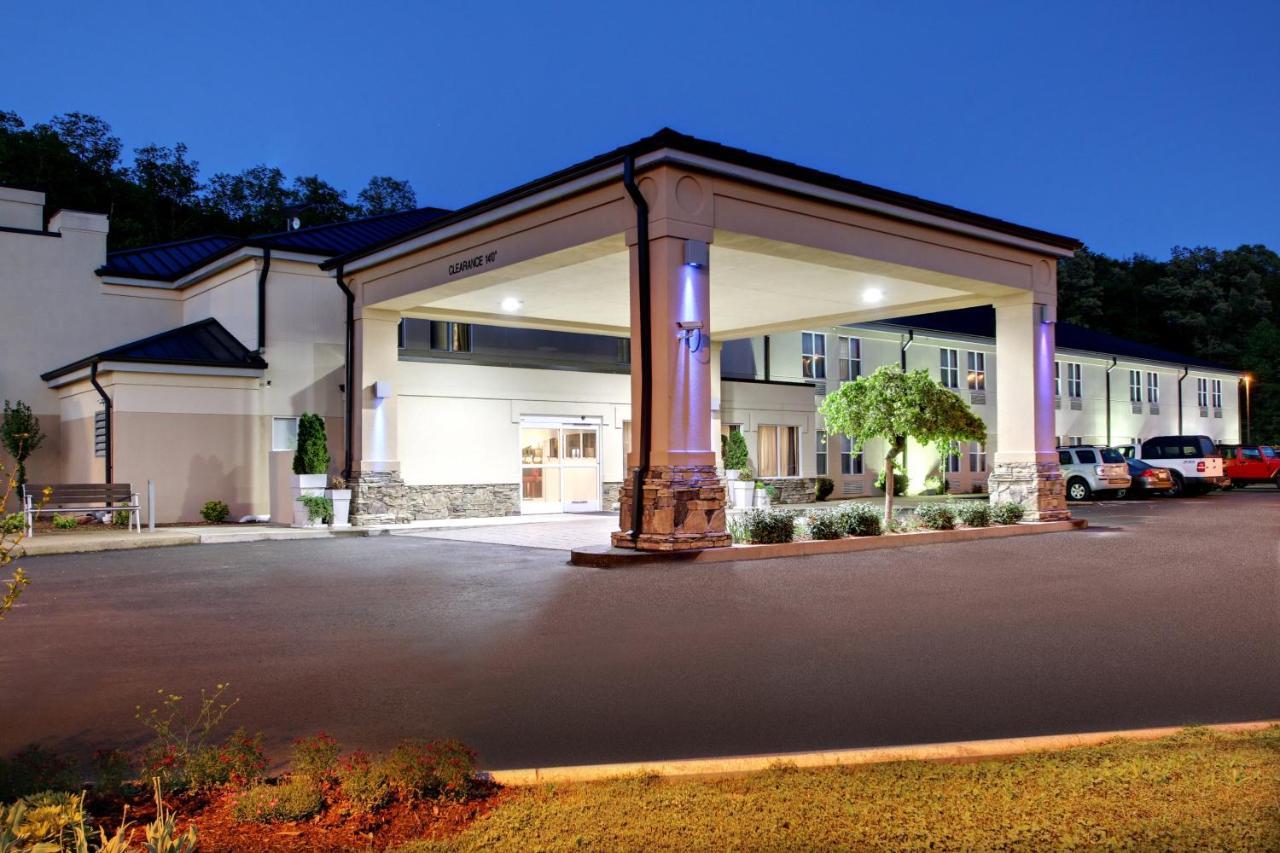 Express Waverly By Ihg