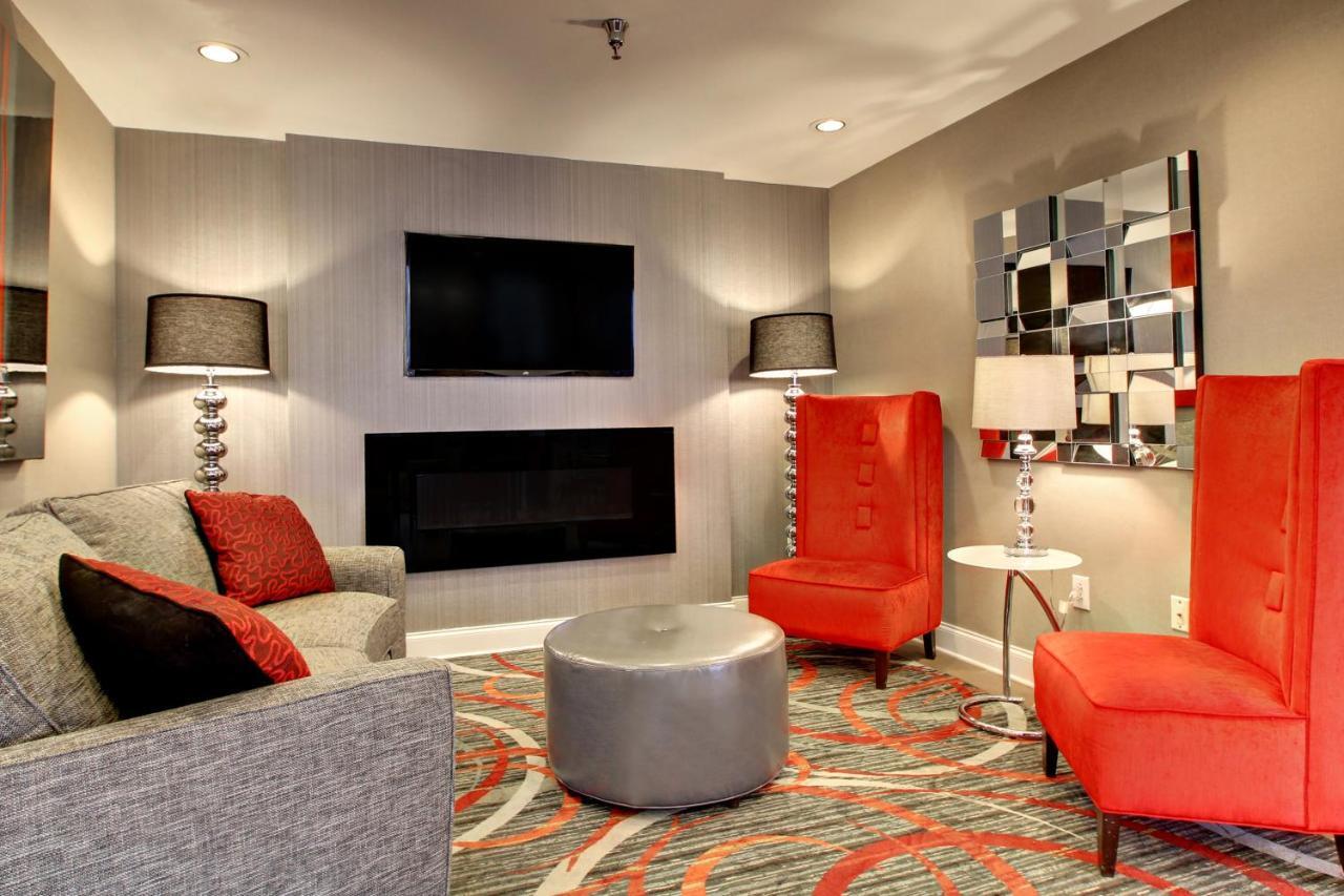 Express Waverly By Ihg 2* Hurricane Mills
